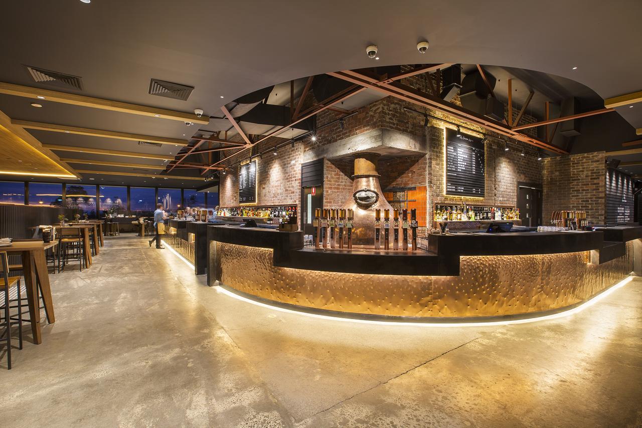 Nightcap At The Cheeky Squire Hotel Франкстън Екстериор снимка
